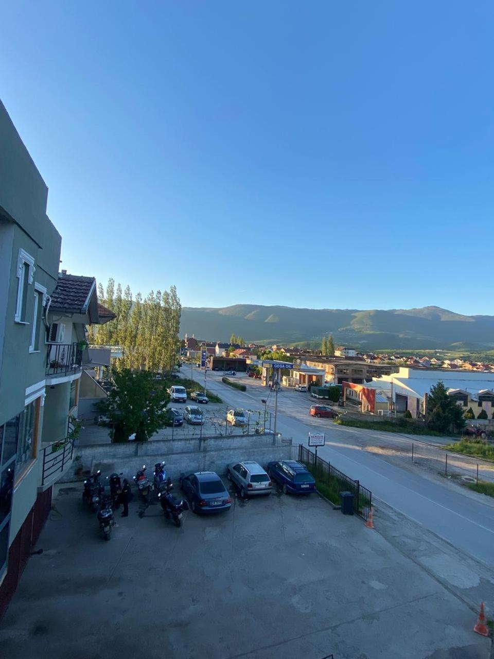 Arbi Guest House Kukes Екстер'єр фото